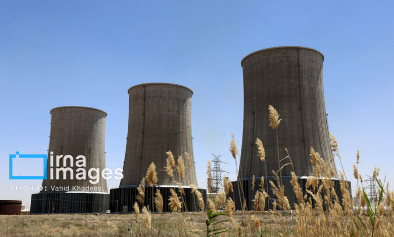 تکذیب مصرف سوخت مایع در نیروگاههای ری و پرند